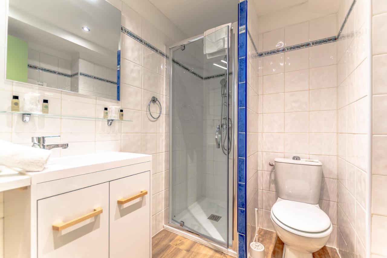 Hotel Provencal Saint-Raphael  Bagian luar foto