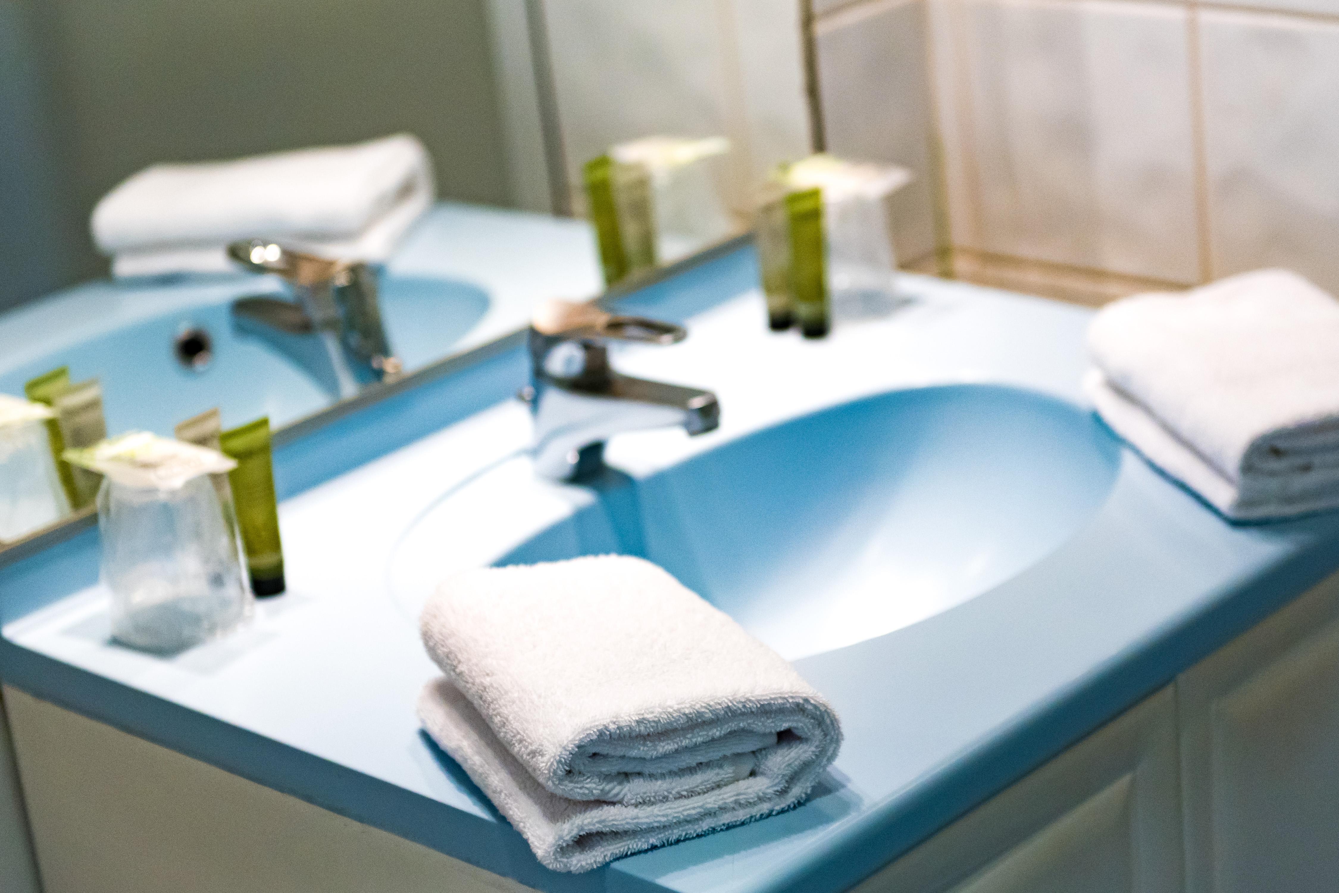 Hotel Provencal Saint-Raphael  Bagian luar foto