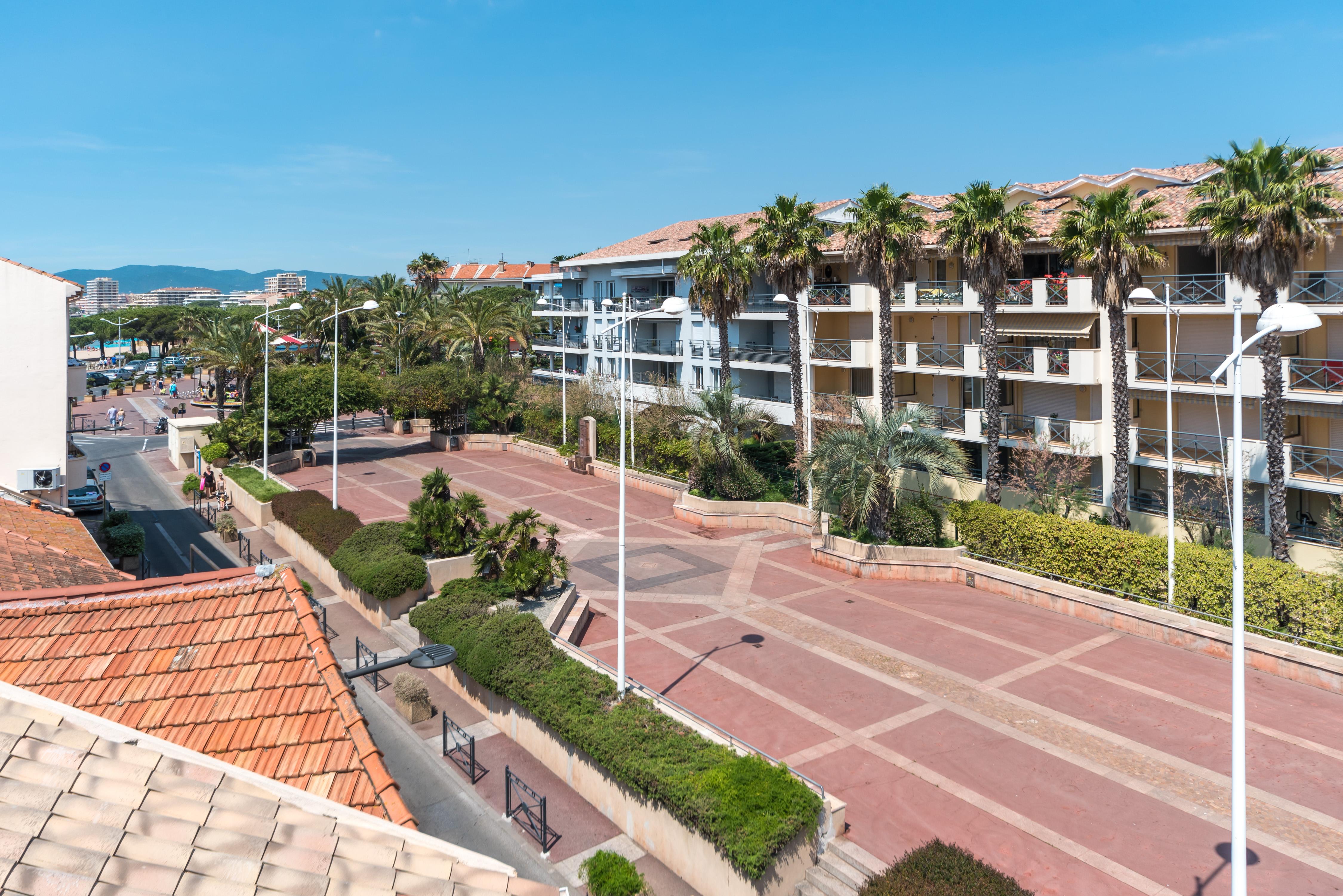 Hotel Provencal Saint-Raphael  Bagian luar foto