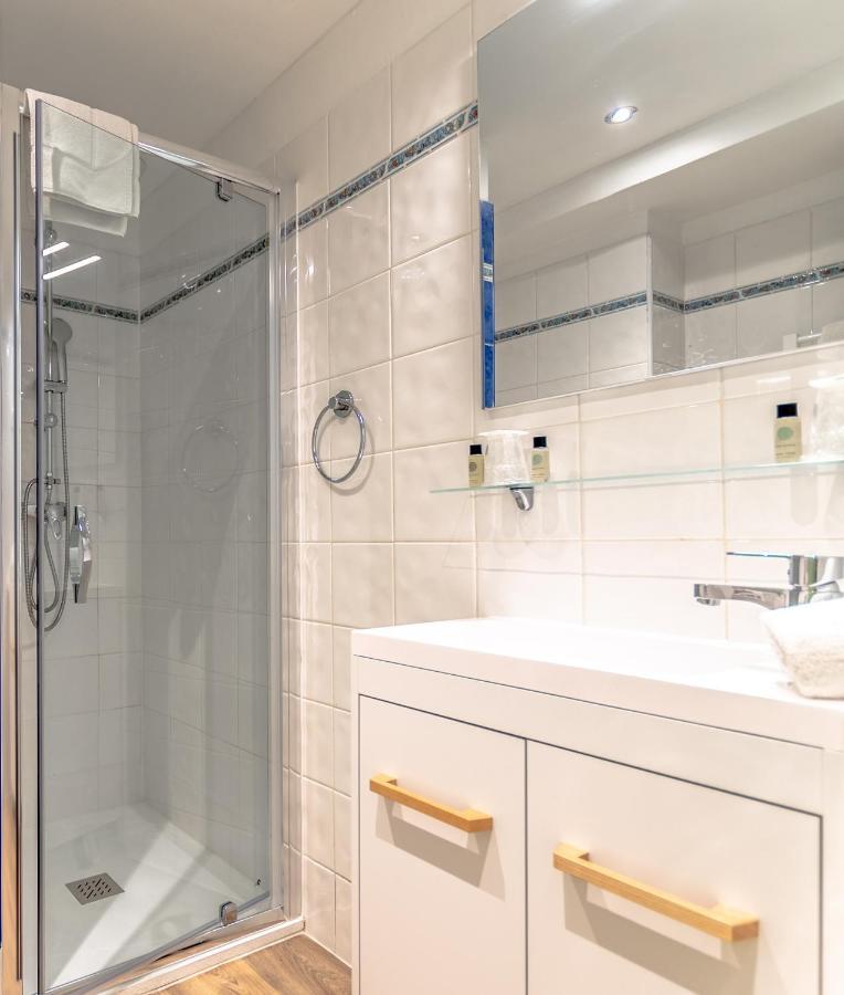 Hotel Provencal Saint-Raphael  Bagian luar foto
