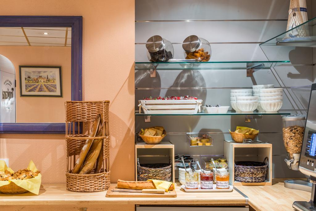 Hotel Provencal Saint-Raphael  Bagian luar foto
