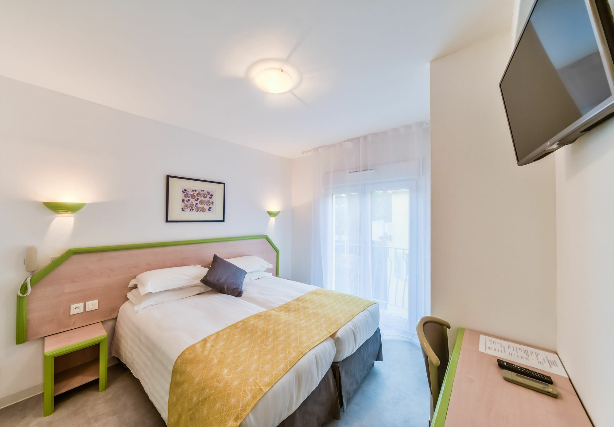 Hotel Provencal Saint-Raphael  Bagian luar foto