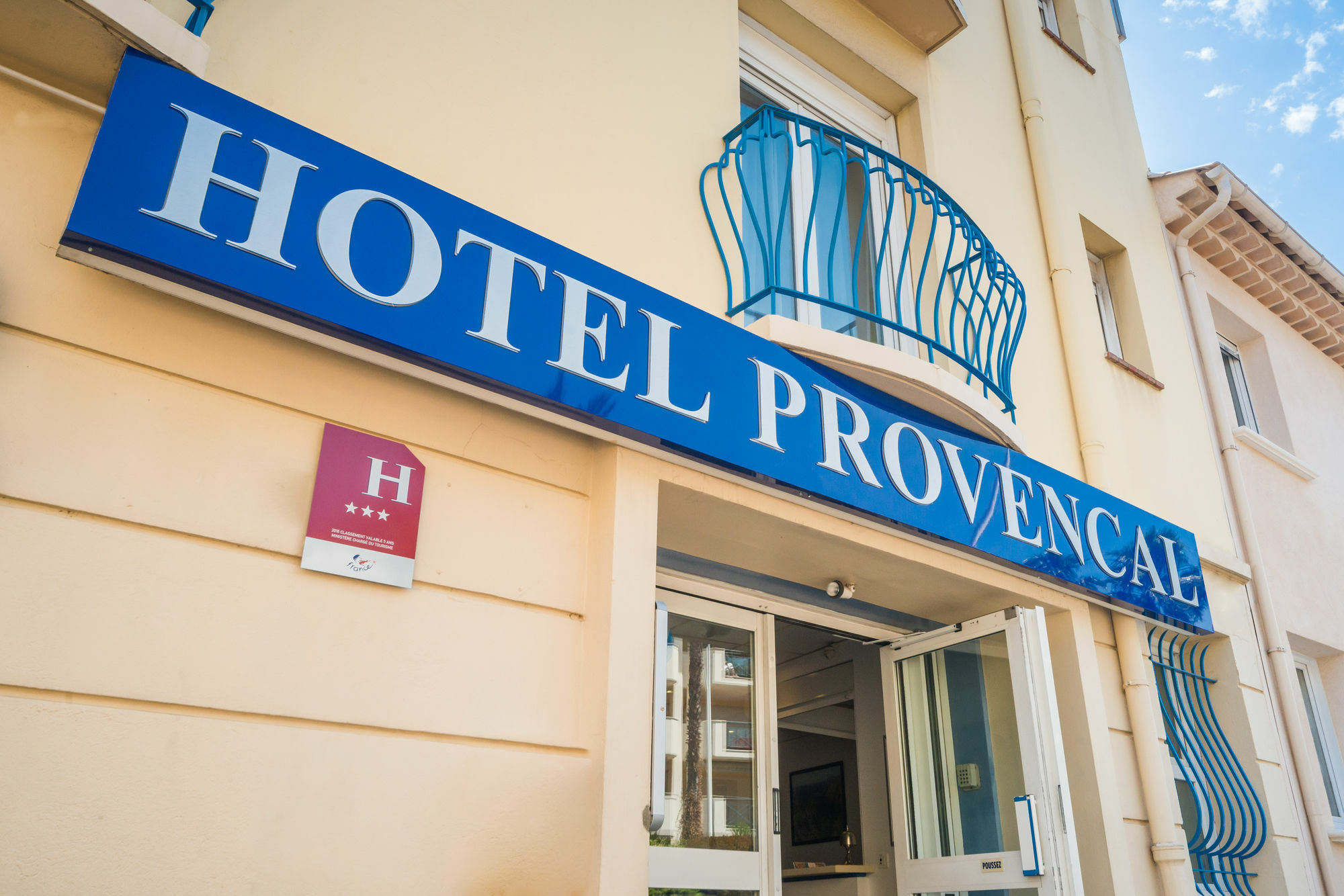 Hotel Provencal Saint-Raphael  Bagian luar foto